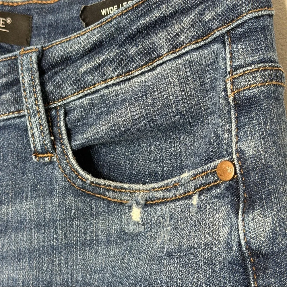 Judy Blue Wide Leg Crop Distressed Jeans